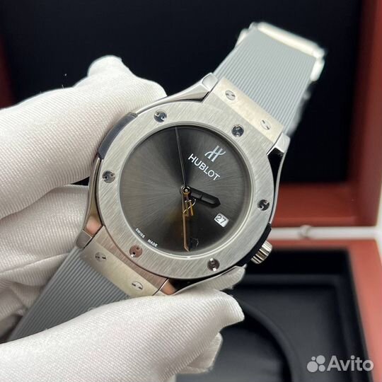 Часы женские Hublot