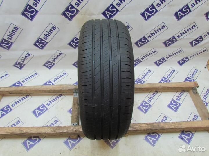 Goodyear EfficientGrip Performance 2 215/55 R17 89H