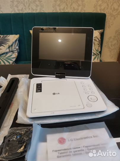 Портативный видеопроигрыватель