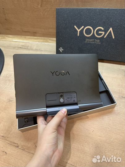 Планшет Lenovo Yoga SMART Tab