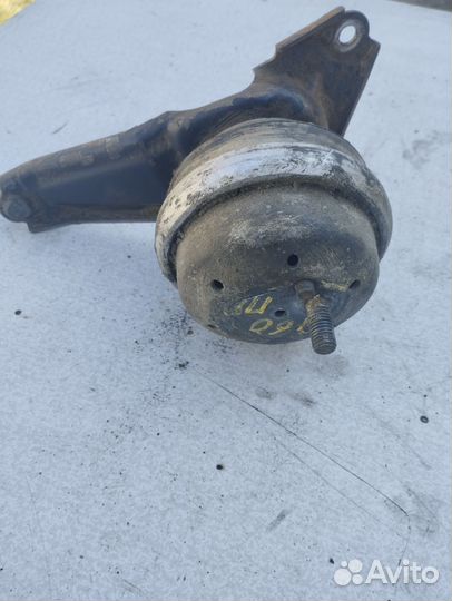 Подушка двигателя правая vоlvo 760 вольво 760, 740