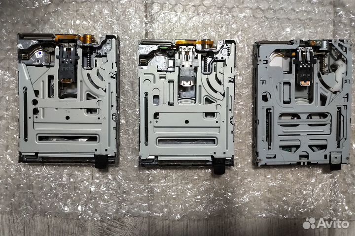 Три ноутбучных дисковода 3.5 на 26pin коннектор