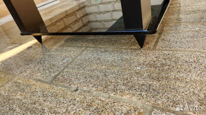 Стеклянная тумба под тв под HI FI