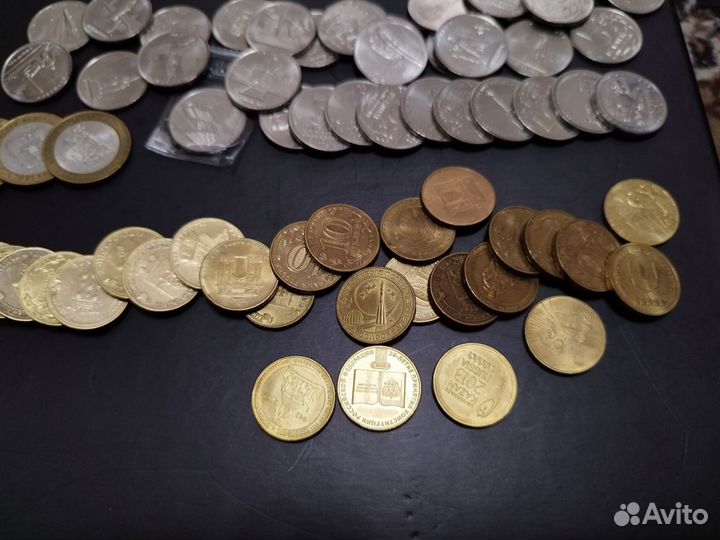 Юбилейные монеты России