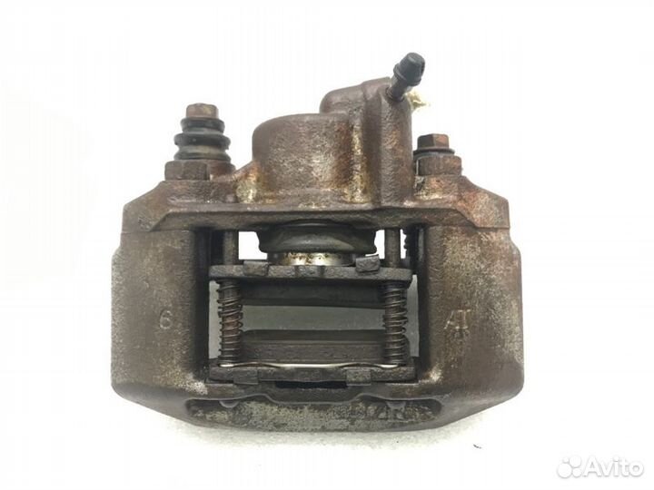 Суппорт задний правый Mitsubishi Pajero Sport KS1W