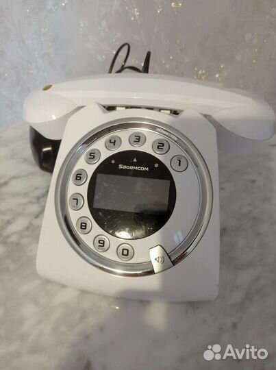 Радиотелефон Sagemcom Sixty