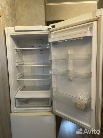 Холодильник samsung