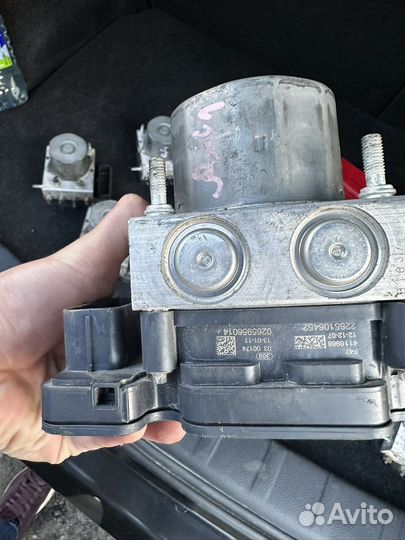 Блок абс Camry 50/55