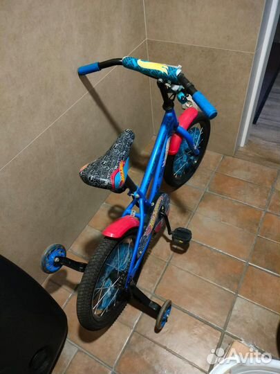 Трехколесный велосипед