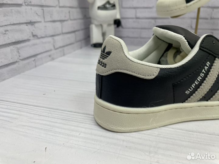 Кроссовки adidas superstar