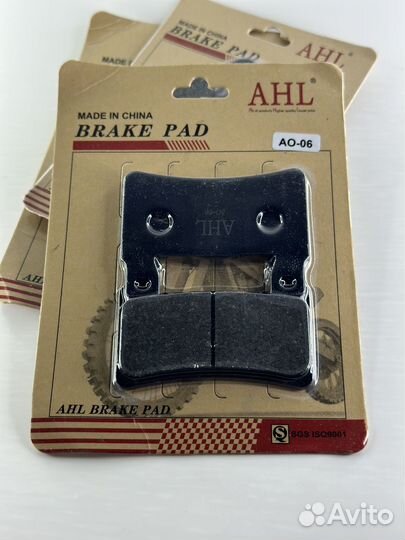 Комплект тормозных колодок на мотоцикл