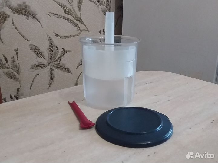 Tupperware деликатесница