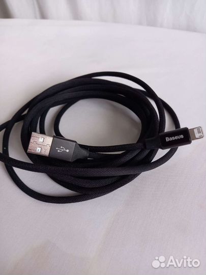 Кабель для зарядки