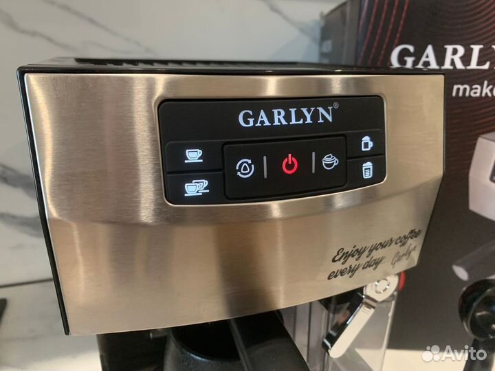 Кофеварка рожковая Garlyn L70