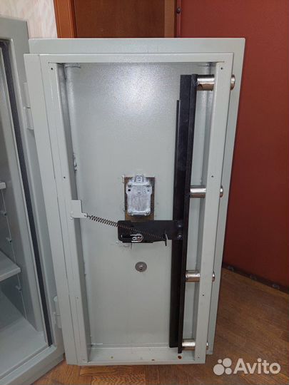 Вскрытие(взлом) замков, вскрытие авто, ремонт