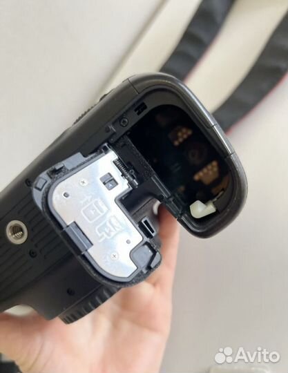 Зеркальный фотоаппарат canon 6D