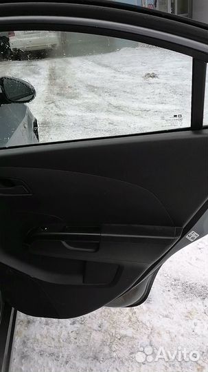 Правая задняя дверь на chevrolet aveo т 300