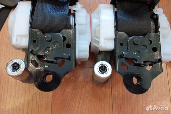 Два новых ремня безопасности Kia Rio 4 / Solaris 2