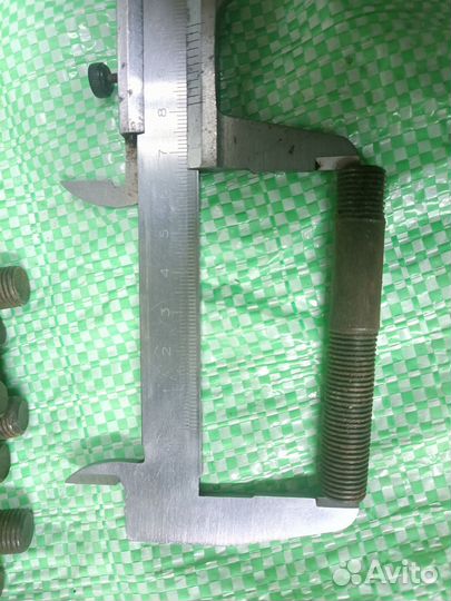 Колесные шпильки