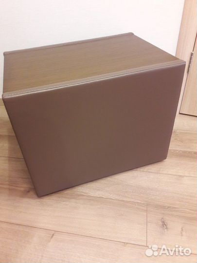 Две прикроватные тумбы 