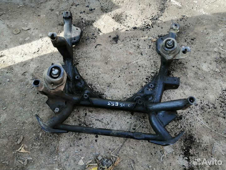 Подрамник передний BMW E53 X5 3.0L