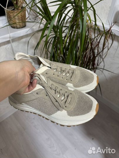 Кроссовки Zara