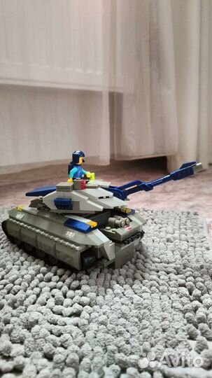 Лего танк