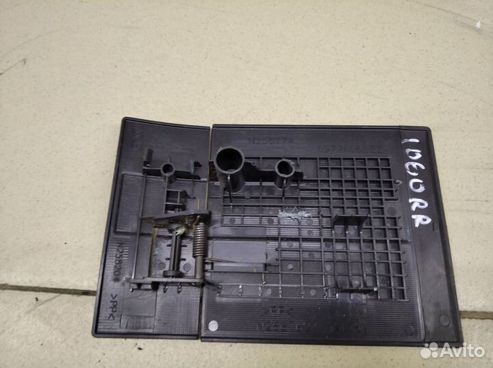 Накладка (кузов внутри) 4007 2008-2013