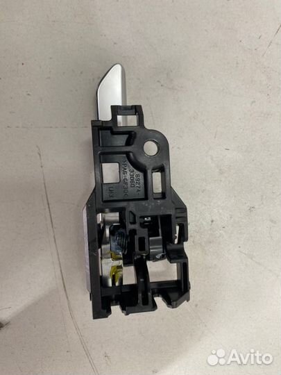 Ручка двери внутренняя задняя левая Toyota Camry