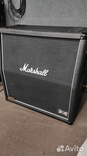 Гитарный кабинет Marshall 1960 AV