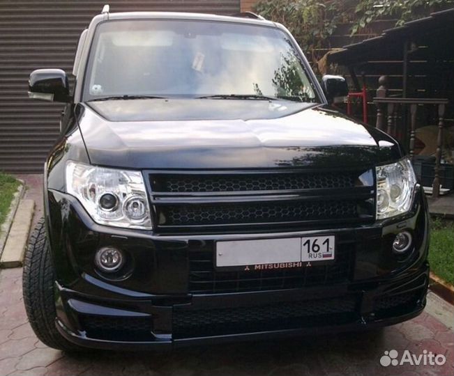 Решётка радиатора Pajero IV