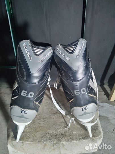 Коньки хоккейные