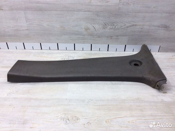 Обшивка средней стойки левая Chery Tiggo T11 4G64