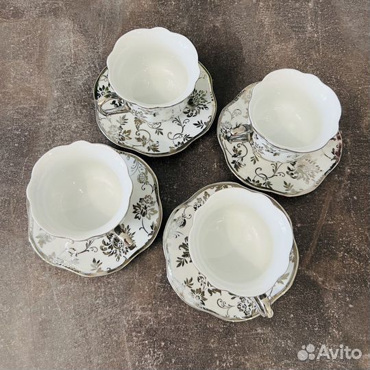 Кофейный сервиз из 4 чашек