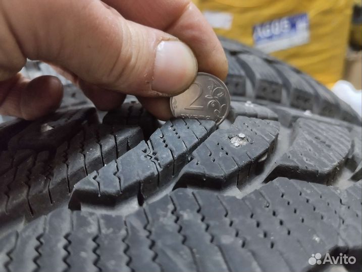 Pirelli Formula Ice 235/60 R18