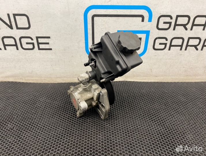 Насос гур Mercedes-Benz V-Class W639 272.978 3.5