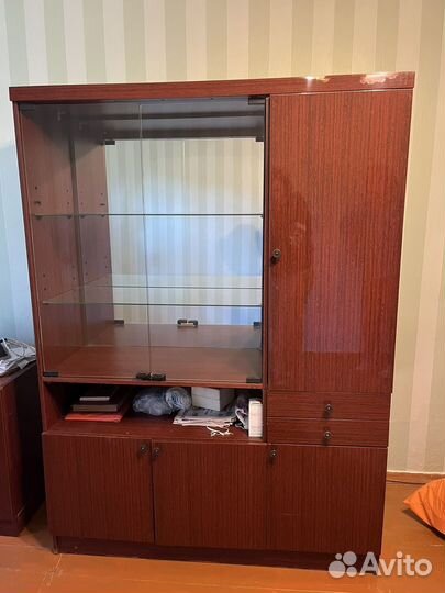 Шкаф сервант