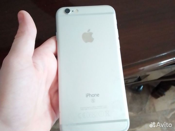 Телефон iPhone