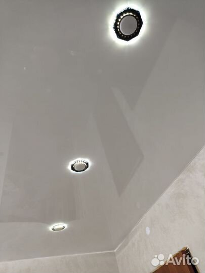 Натяжные потолки