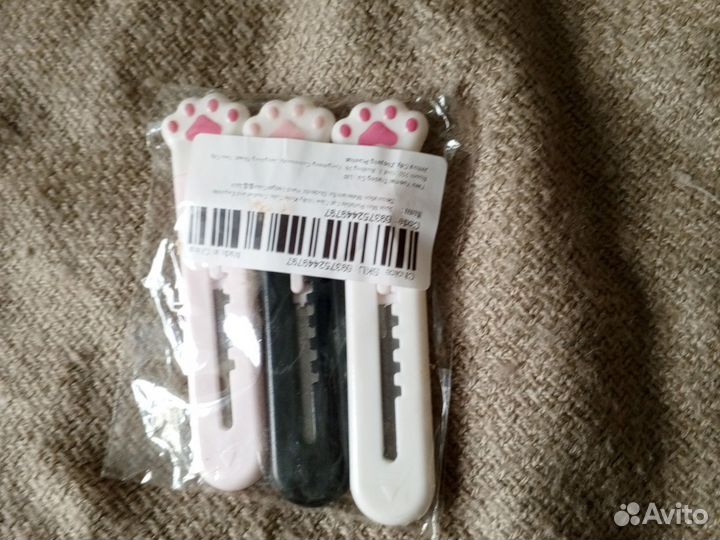 Мини канцелярский нож лапка