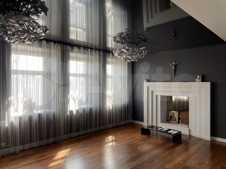 3-к. квартира, 140 м², 5/6 эт.