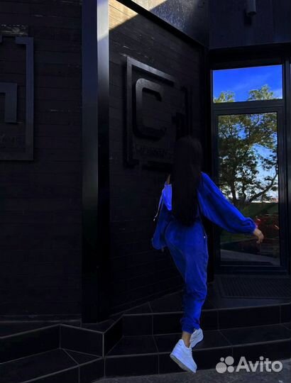 Спортивный костюм женский