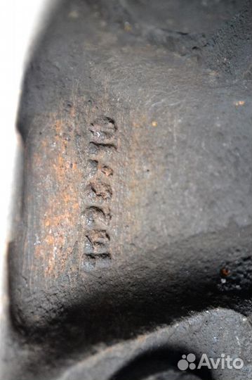 Ступица, дисковые тормоза, передний мост, правая v