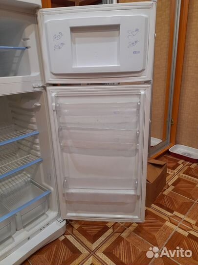 Холодильник бу indesit