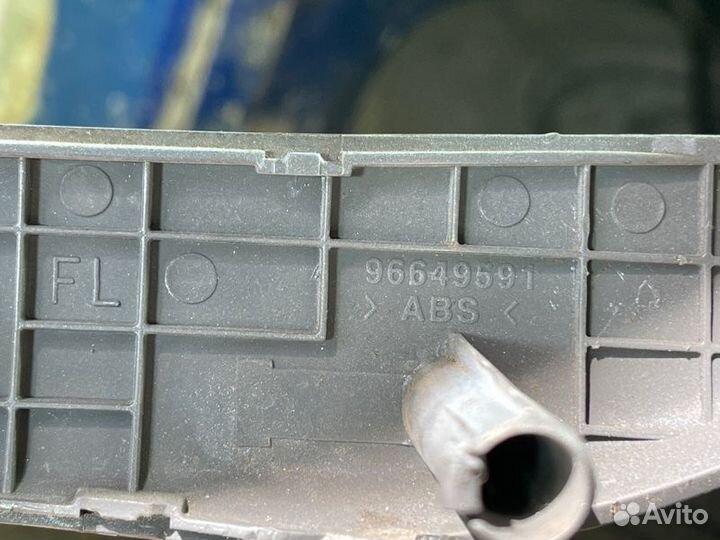 Накладка ручки двери передняя левая Chevrolet Aveo