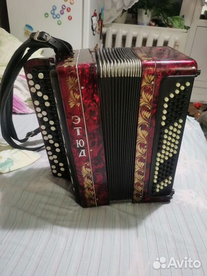 Продам баян и гармонь