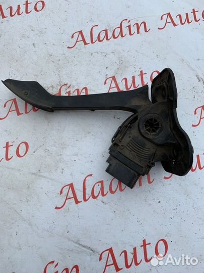 Педаль газа Ford Transit