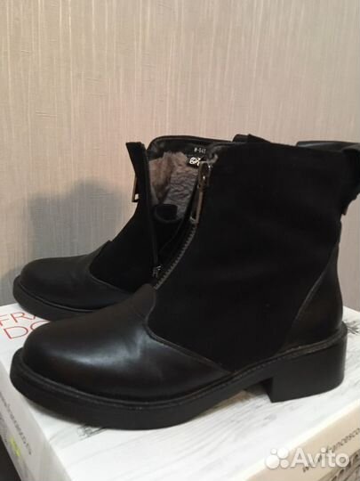 Женские ботинки