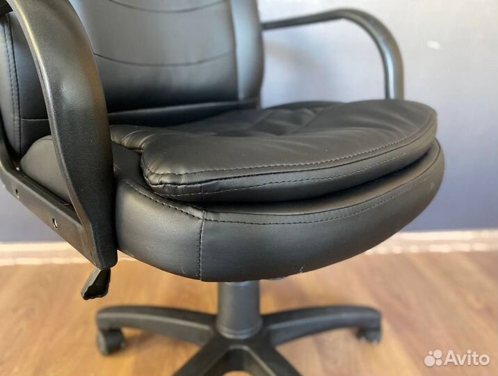Офисное кресло. Удобное
