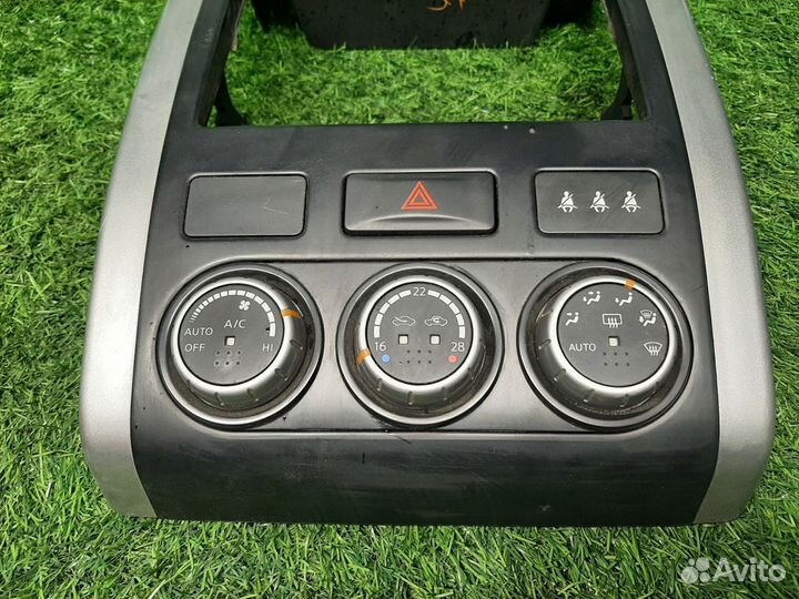 Блок управления климатом на Nissan X-Trail 2 T31